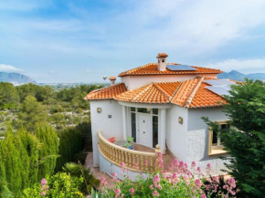 Detached villa with private swimming pool in Pedreguer